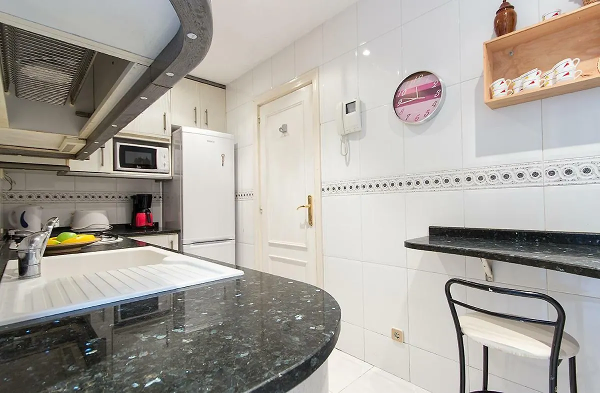 ברצלונה Your Home - Central Apartment 0*,  ספרד